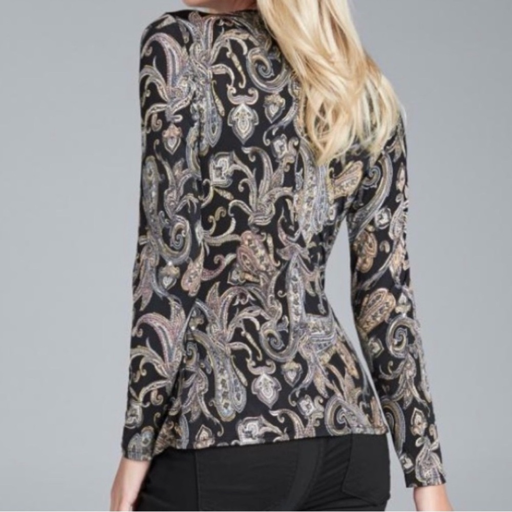 VENUS Paisley Belted Print Top - Picture 9 of 16
